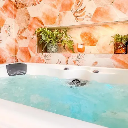 Atoumo Jacuzzi & Jardin Disneyland Paris Quincy-Voisins