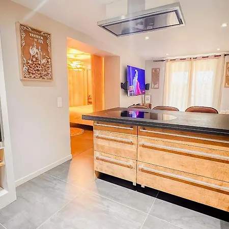 Atoumo Jacuzzi & Jardin Disneyland Paris Apartment